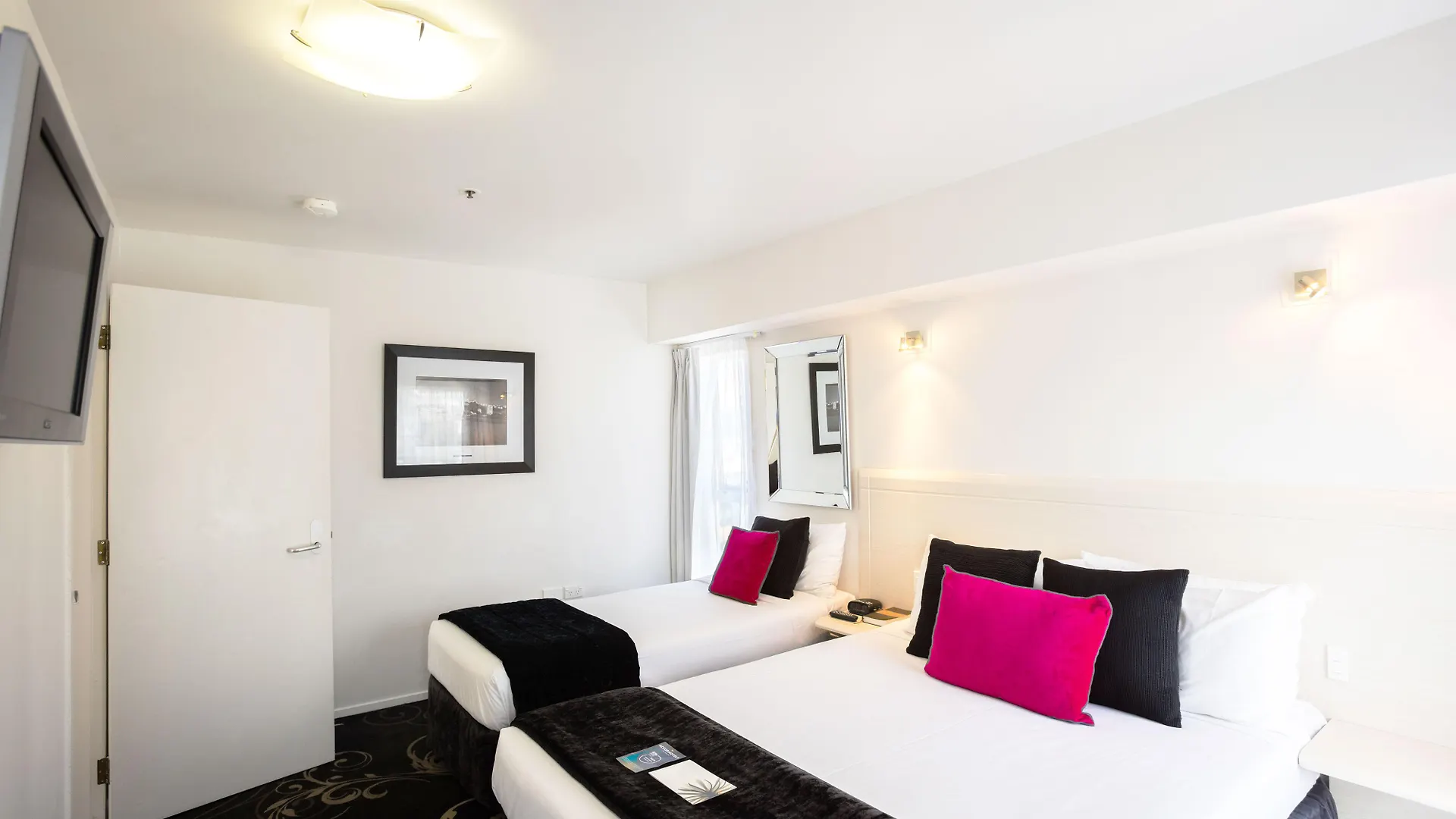 Апарт-отель Mercure Wellington Central City Hotel And Apartments
