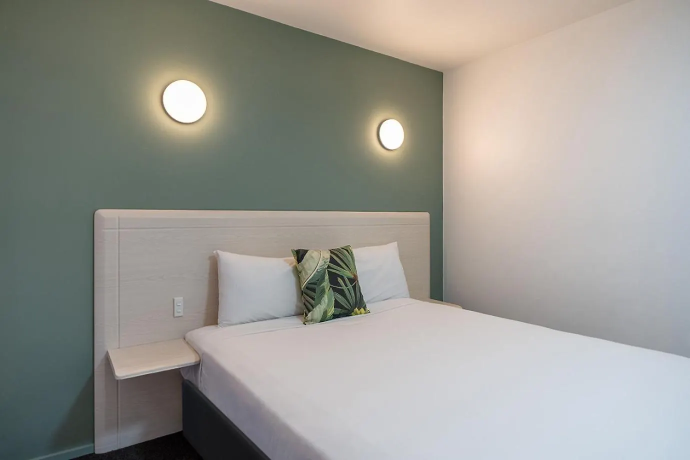 Апарт-отель Mercure Wellington Central City Hotel And Apartments