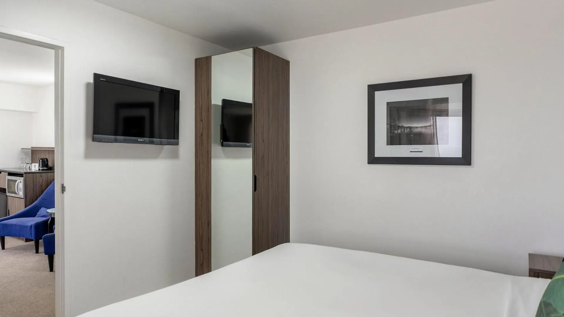 Mercure Wellington Central City Hotel And Apartments 3*,  Новая Зеландия