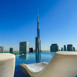 full-burj-khalifa-view-lux-2bedroom-with-rooftop.sharjah-hotels.com/