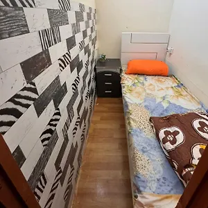 hostel-orange.sharjah-hotels.com/