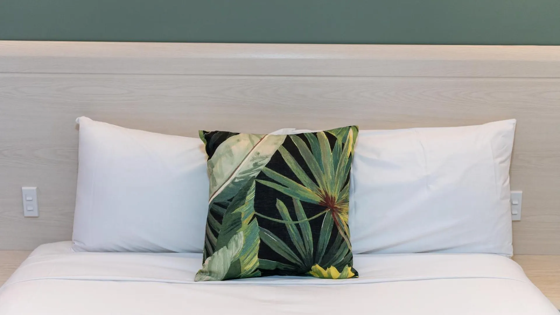 Mercure Wellington Central City Hotel And Apartments 3*,  New Zealand